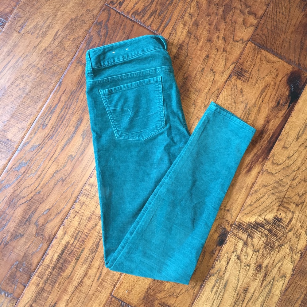 American Eagle Green Corduroys - Picture 1 of 3